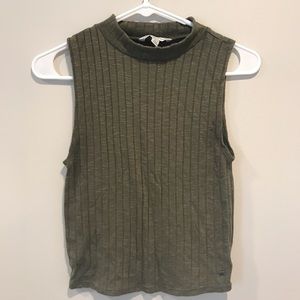 American Eagle Mock Neck Tank